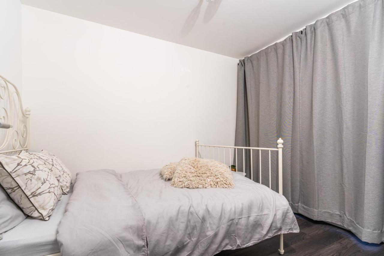 Spacious 3 Bedroom House In Glasgow City With Private Parking & Garden Exterior foto