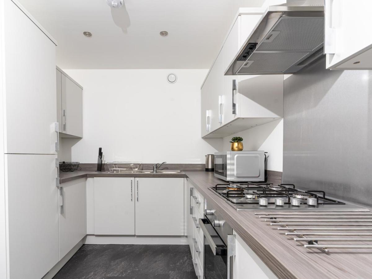 Spacious 3 Bedroom House In Glasgow City With Private Parking & Garden Exterior foto