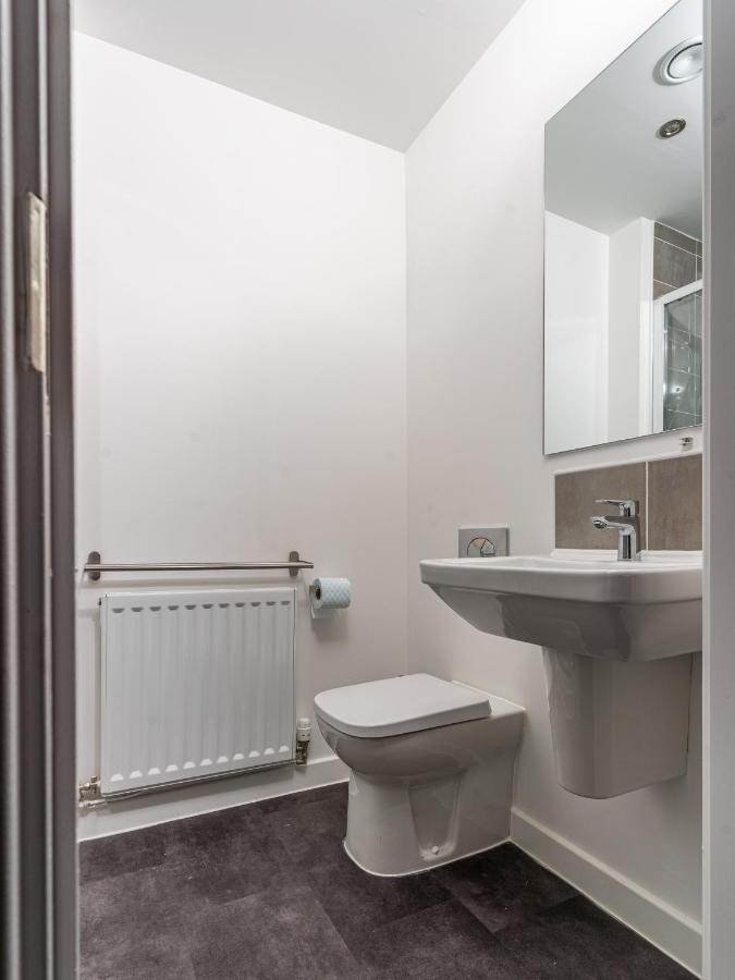 Spacious 3 Bedroom House In Glasgow City With Private Parking & Garden Exterior foto